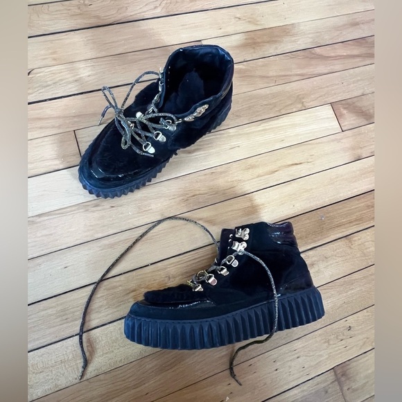 Voile Blanche Shoes - Voile Blanche Eva Shearling Hiker Boots in black